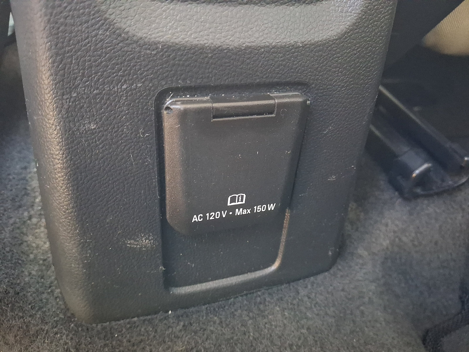 Used 2017 Buick Encore Essence FWD image 11