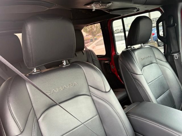Used 2023 Jeep Wrangler Unlimited Sahara w/ Safety Group AWD/4WD image 30