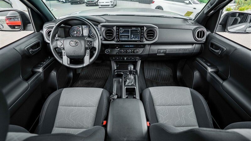 Used 2022 Toyota Tacoma TRD Off-Road w/ Technology Package RWD image 20