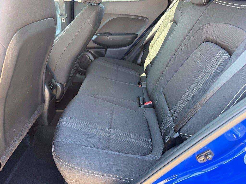 Used 2025 Hyundai Venue SEL FWD image 7