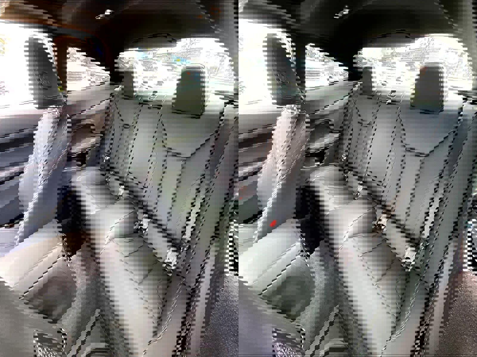 Used 2022 BMW 430i Coupe w/ M Sport Package image 28