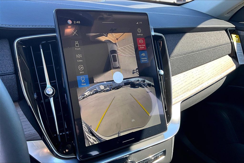 New 2026 Volvo XC90 B6 Plus AWD/4WD image 17