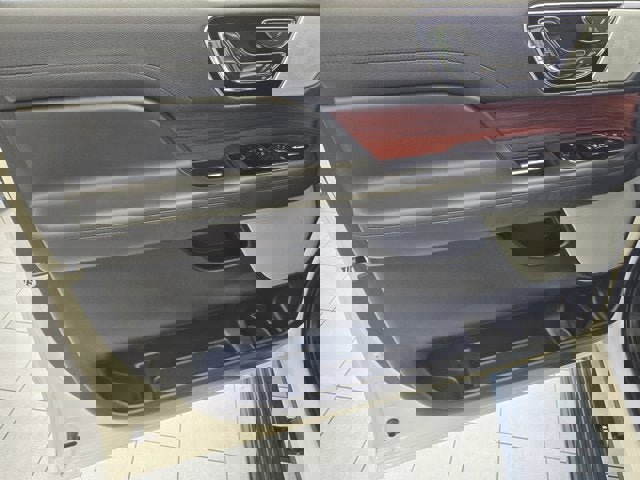 Used 2024 Lincoln Navigator L Reserve w/ Equipment Group 201A image 21