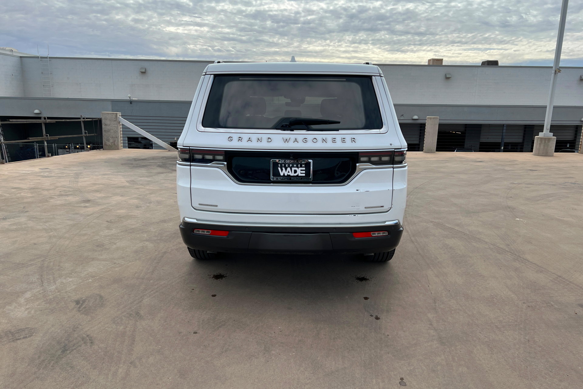 Used 2022 Jeep Grand Wagoneer Series III w/ HD Trailer Tow Package image 4