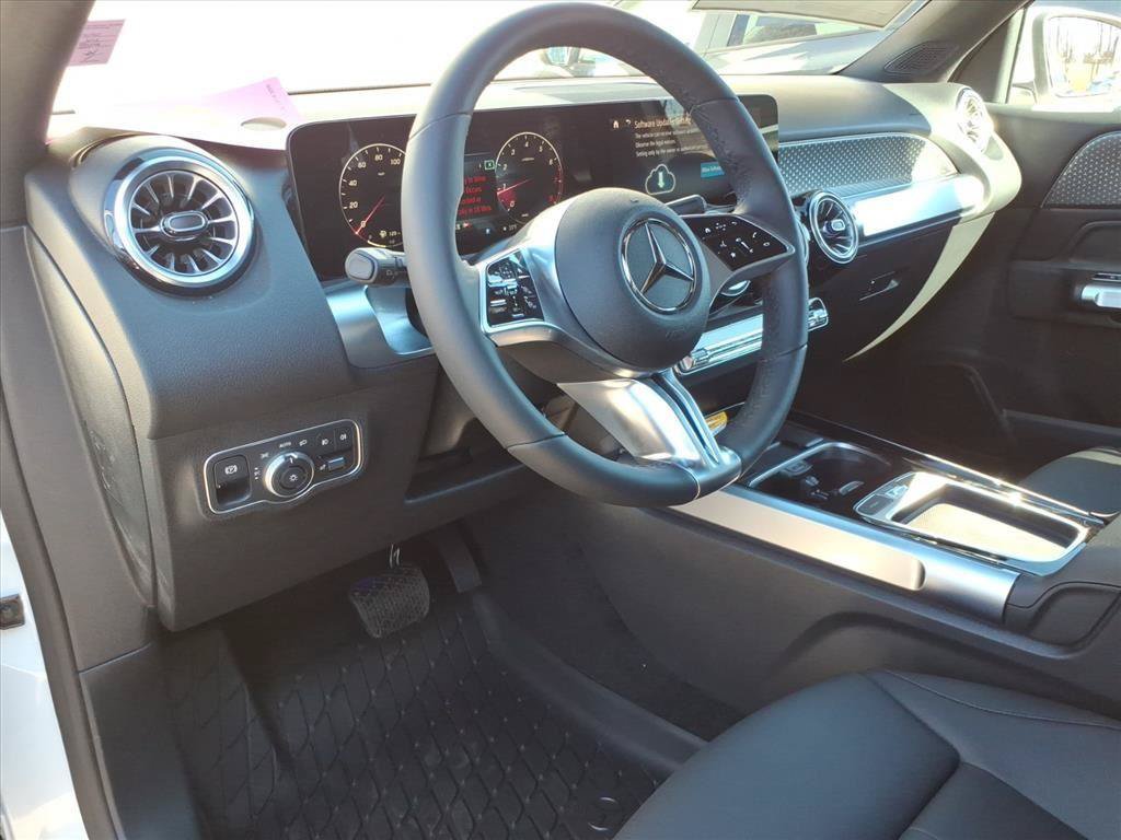 New 2026 Mercedes-Benz GLB 250 image 8