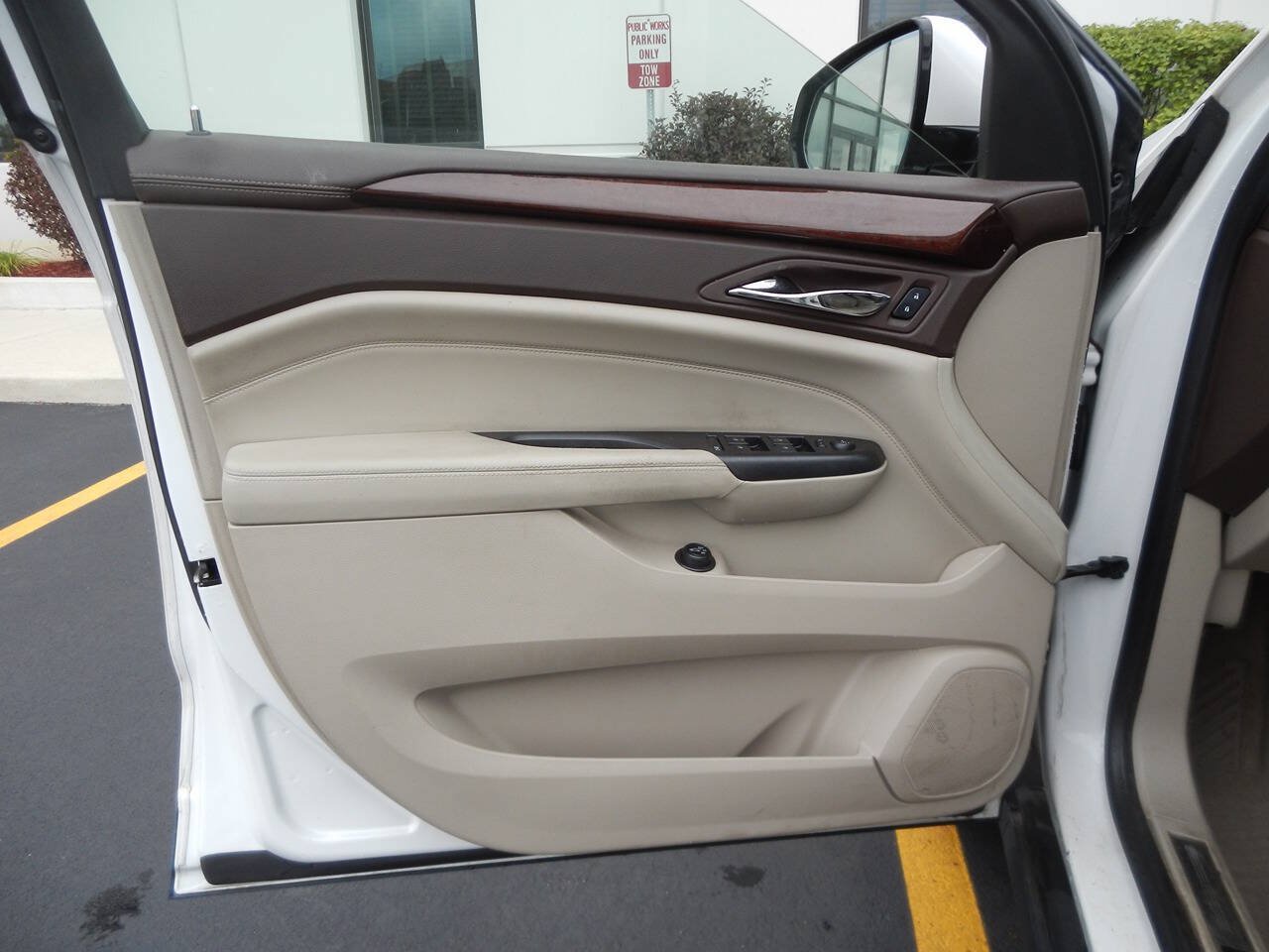 Used 2013 Cadillac SRX Luxury FWD image 26