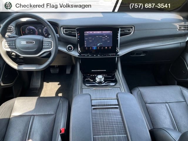 Used 2024 Jeep Wagoneer Series II w/ Flexible Seating Group AWD/4WD image 30
