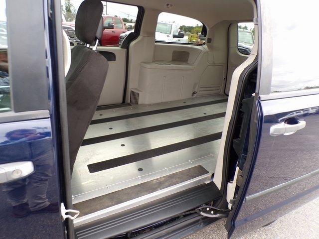 Used 2012 RAM C/V image 8