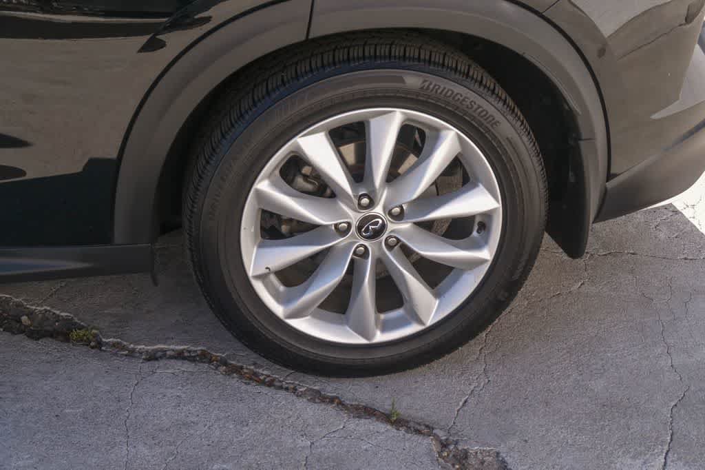 Used 2019 INFINITI QX50 Essential w/ Premium Audio Package FWD image 6