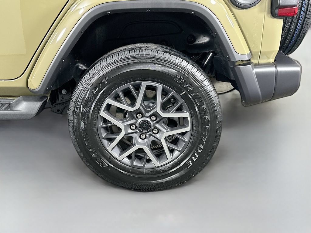 New 2026 Jeep Wrangler Unlimited Sahara AWD/4WD image 17