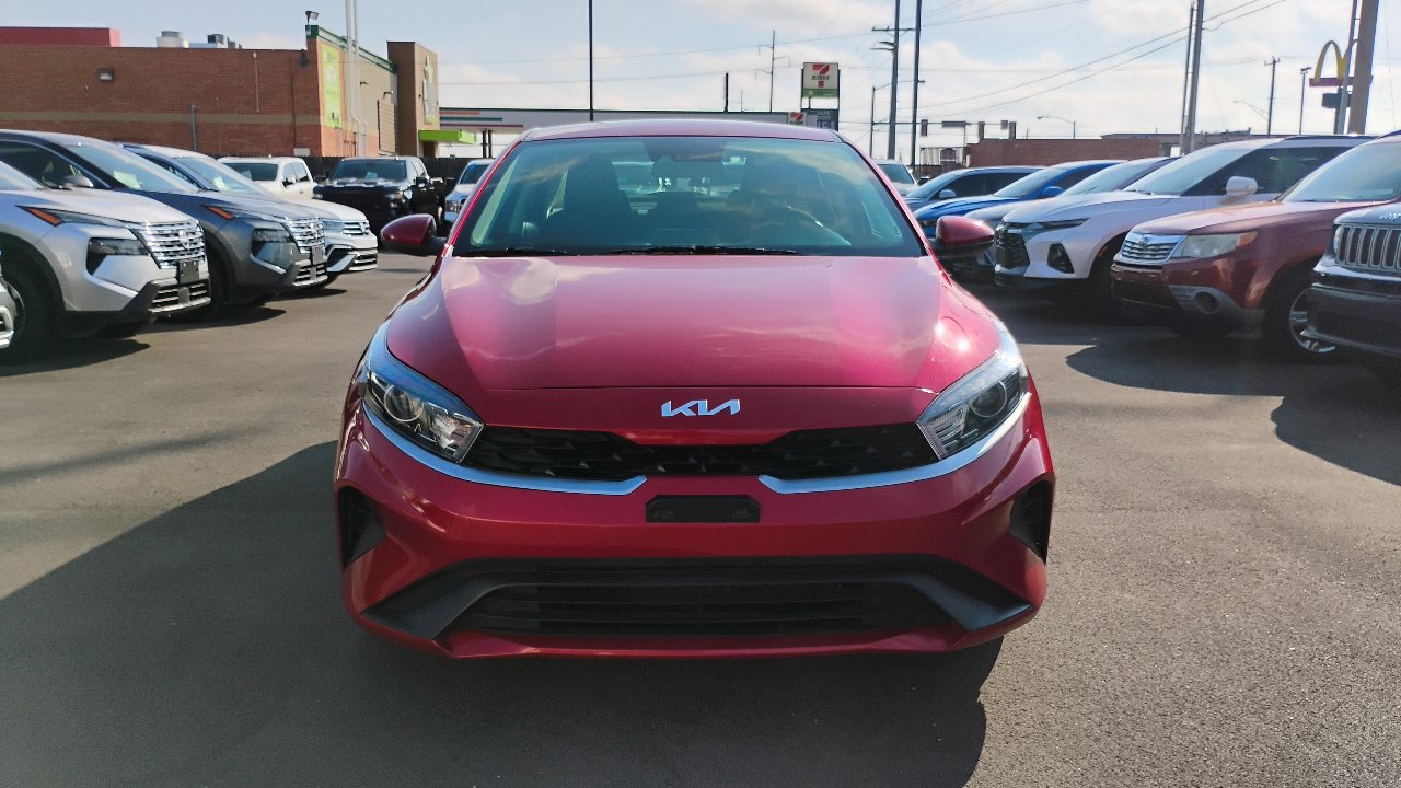 Used 2024 Kia Forte LXS image 2