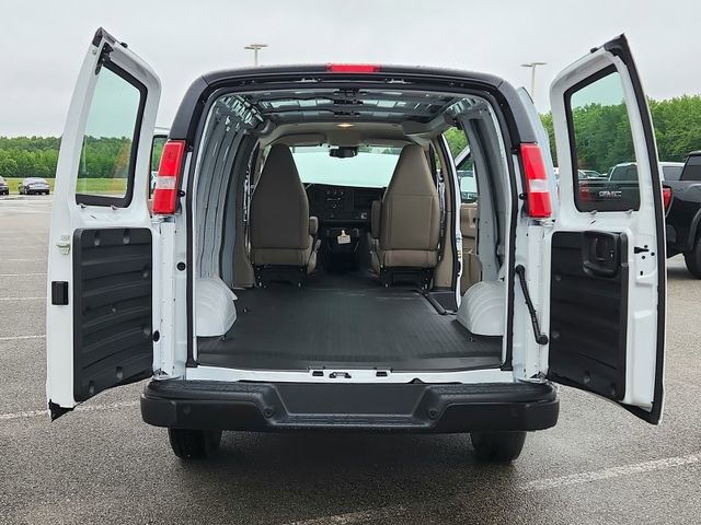 New 2026 Chevrolet Express 3500 RWD image 13