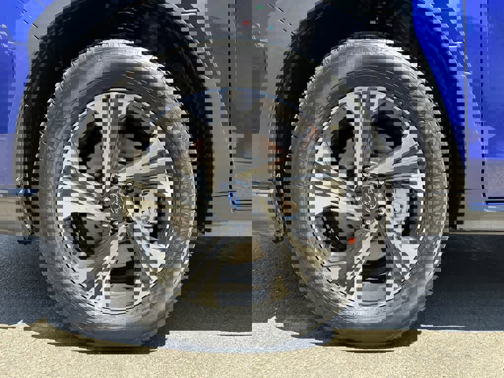 Certified 2025 Subaru Crosstrek 2.0i Premium image 8