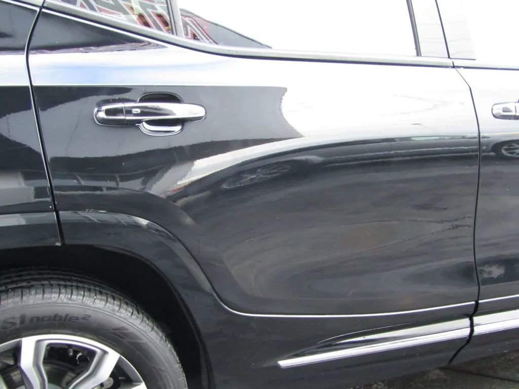 Used 2018 GMC Terrain Denali w/ Comfort Package image 30