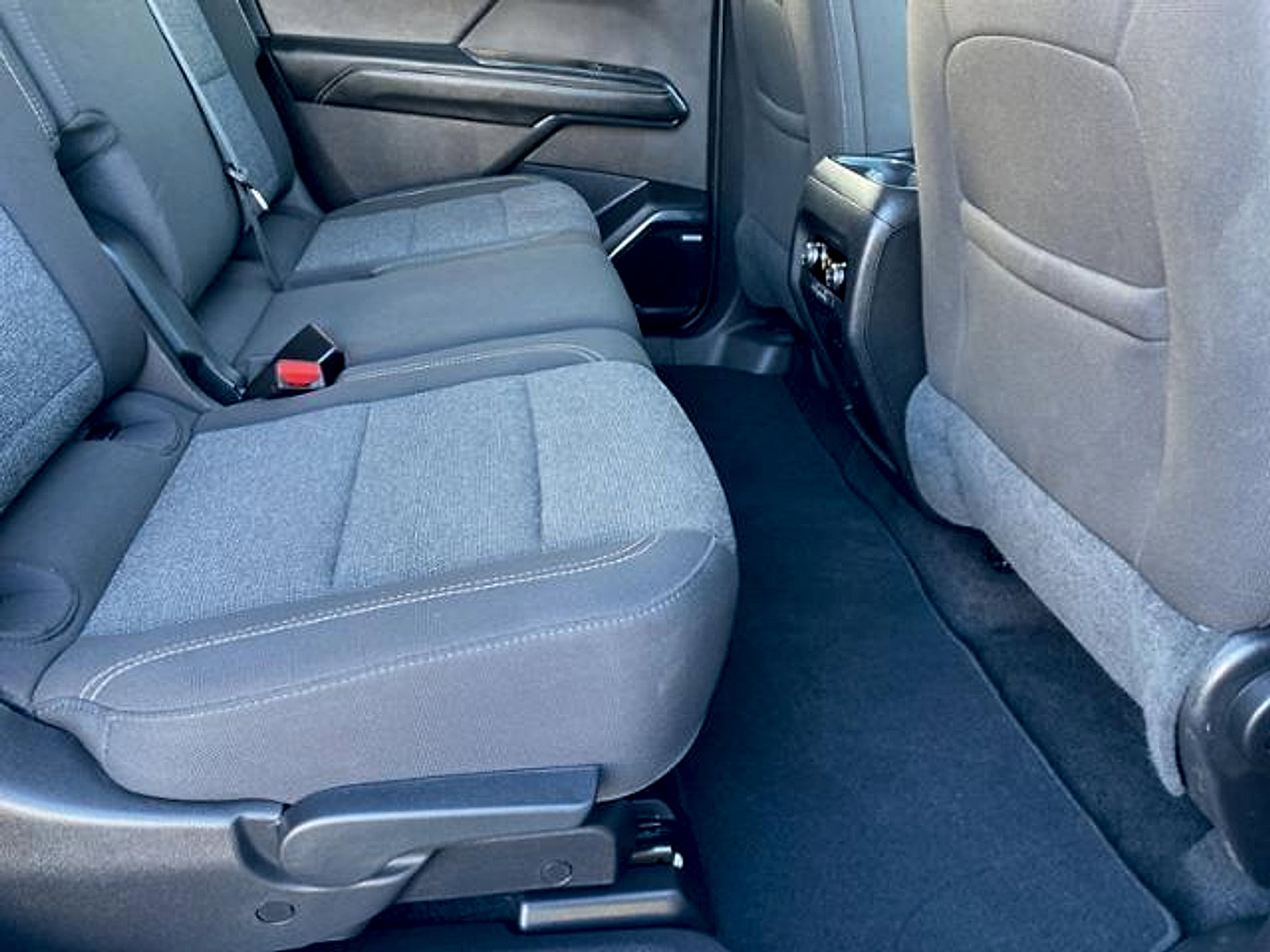 Used 2025 GMC Acadia Elevation AWD/4WD image 22