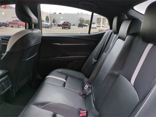 Used 2025 Toyota Camry SE image 13