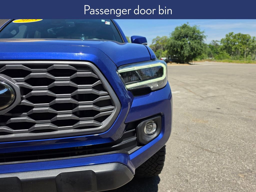 Used 2023 Toyota Tacoma TRD Off-Road w/ TRD Premium Off Road Package AWD/4WD image 18