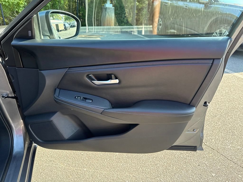 Certified 2024 Nissan Sentra SV FWD image 39