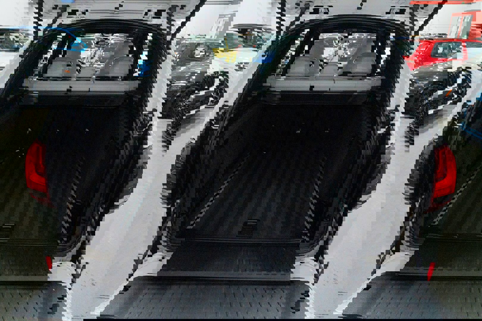 Used 2015 BMW X5 M image 26