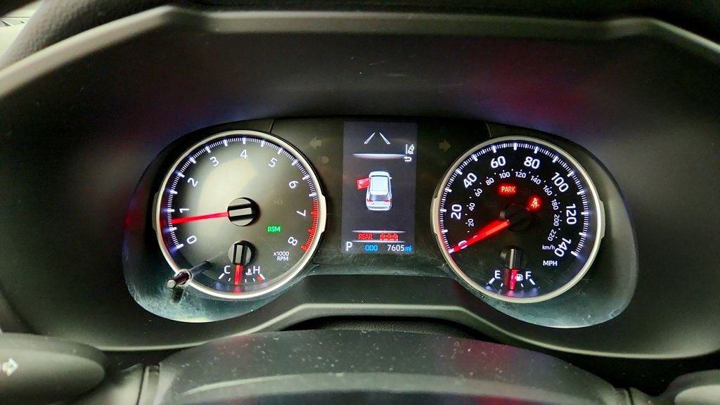 Used 2021 Toyota RAV4 XLE AWD/4WD image 13
