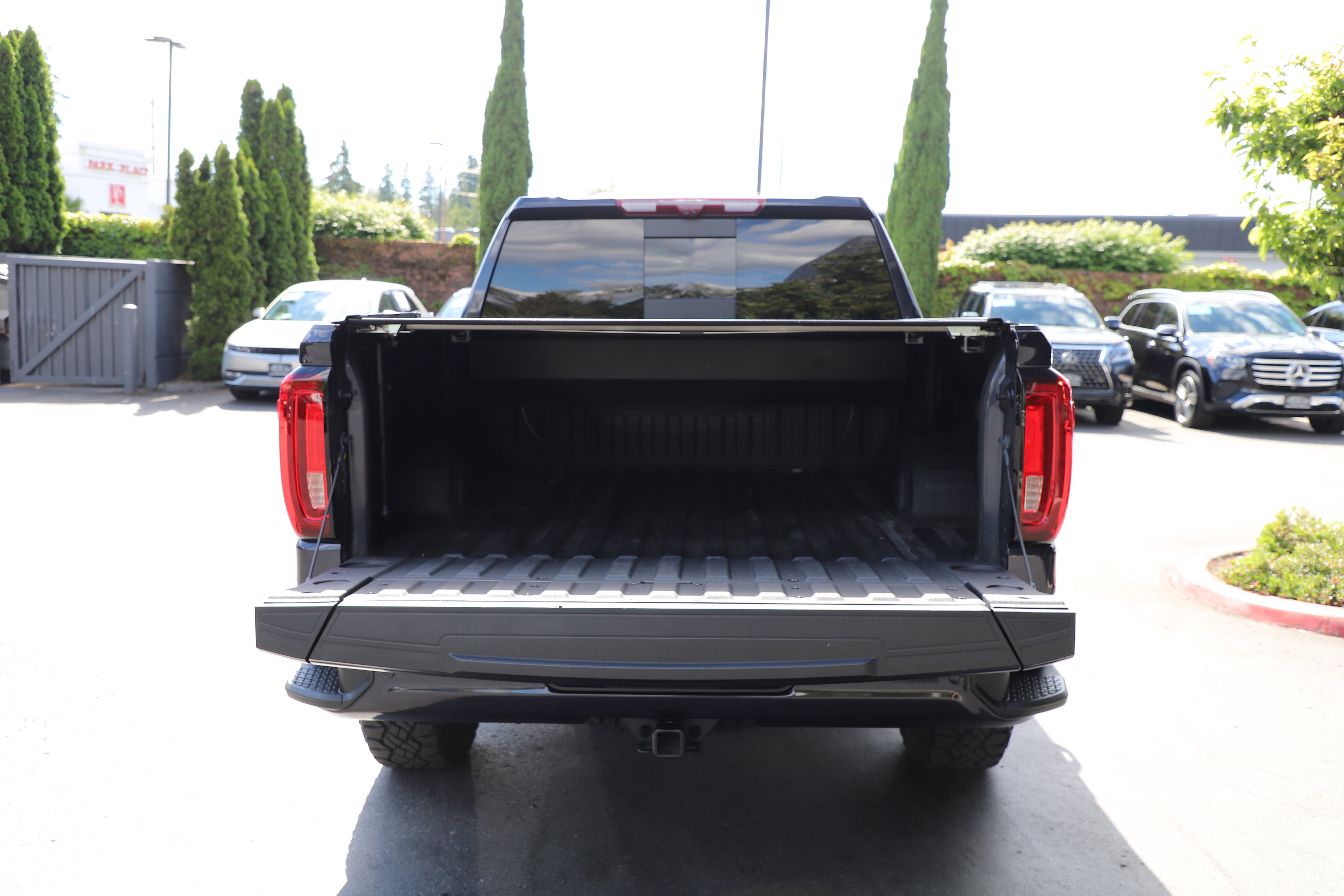 Used 2022 GMC Sierra 1500 AT4X AWD/4WD image 11