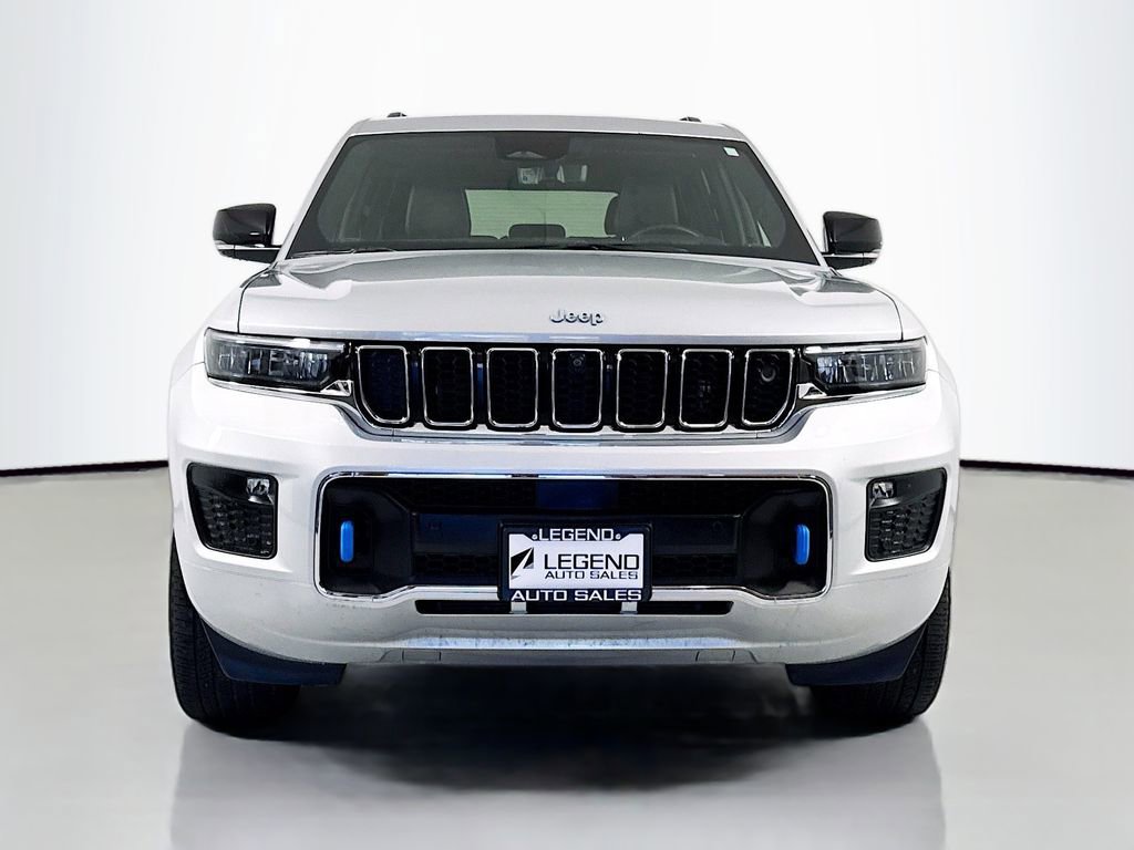 Used 2023 Jeep Grand Cherokee Overland w/ Advanced Protech Group III AWD/4WD image 2