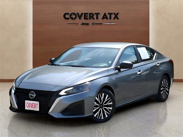 Used 2024 Nissan Altima 2.5 SV
