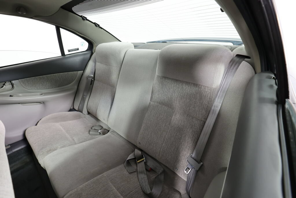 Used 2002 Oldsmobile Alero GL w/ Sun & Sound Pkg FWD image 15