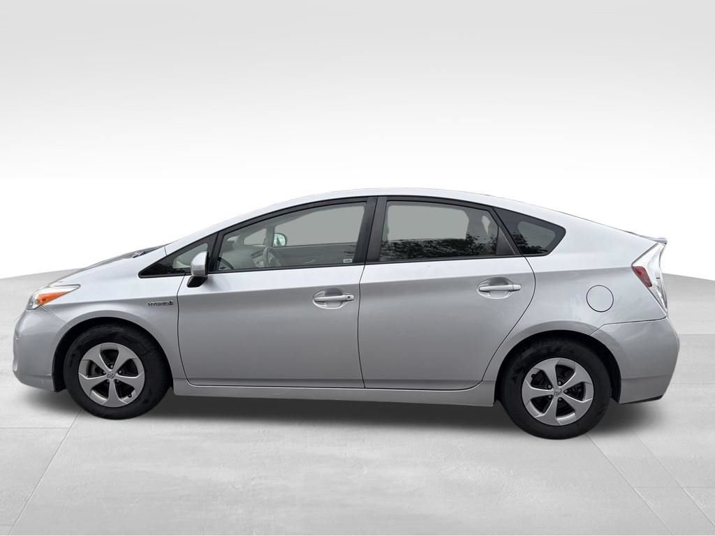 Used 2015 Toyota Prius Two FWD image 4