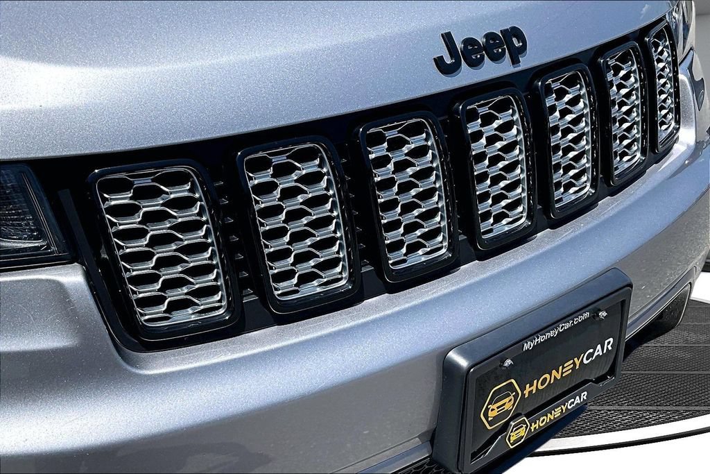Used 2020 Jeep Grand Cherokee Altitude AWD/4WD image 33