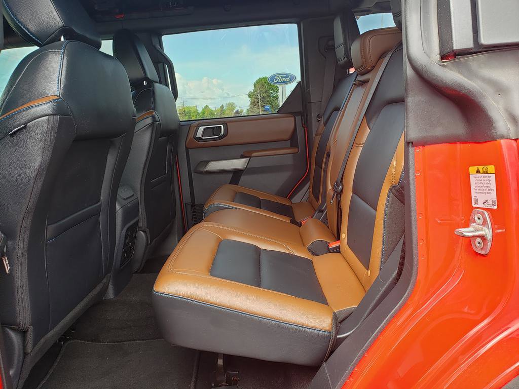Used 2023 Ford Bronco Outer Banks w/ Sasquatch Package AWD/4WD image 12