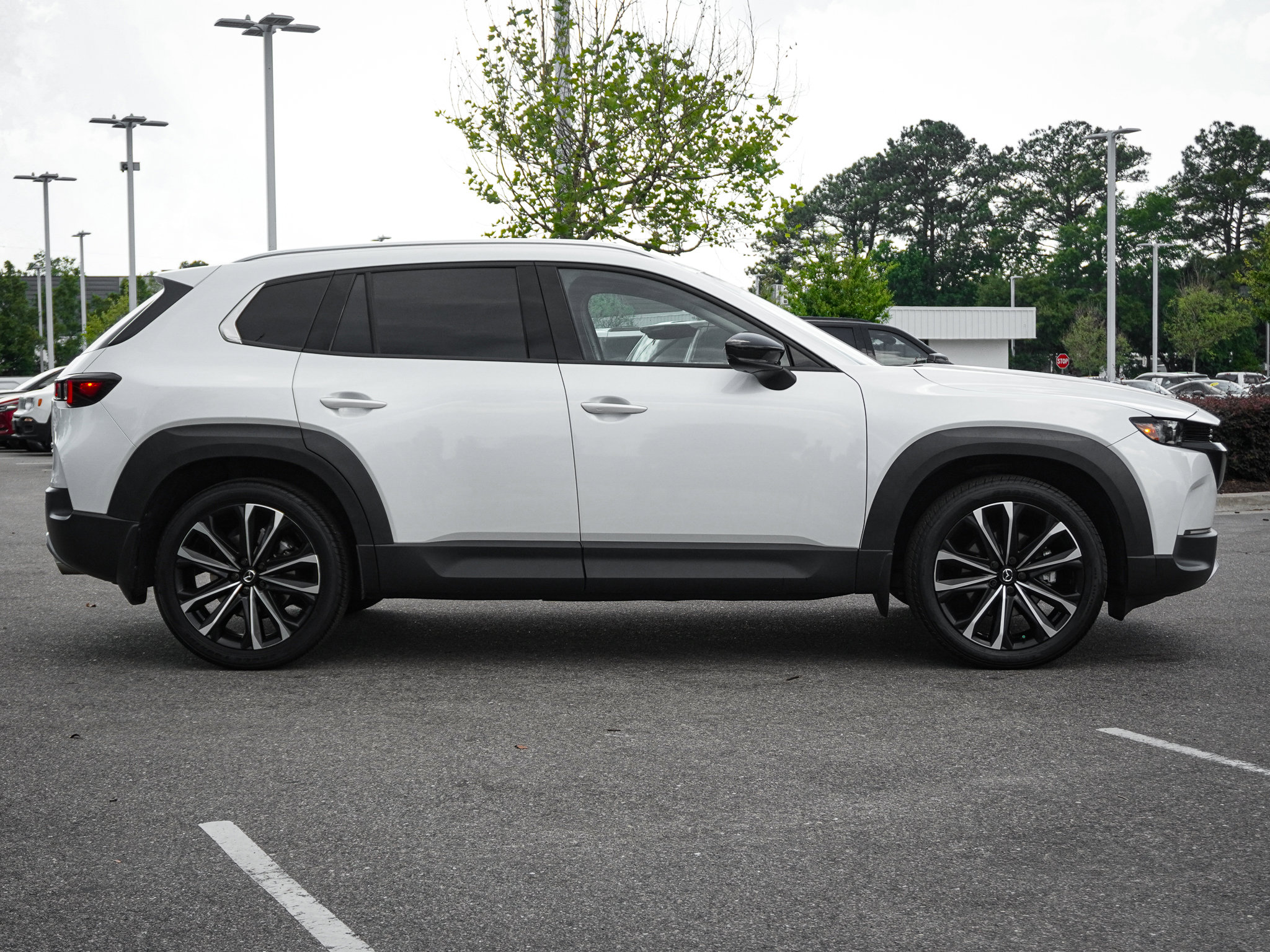 Used 2025 MAZDA CX-50 AWD 2.5 Turbo w/ Premium Pkg image 11