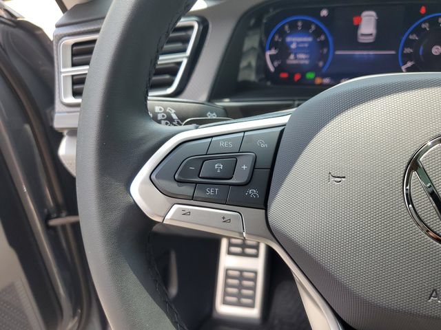 Certified 2025 Volkswagen Atlas Peak Edition SE AWD/4WD image 26