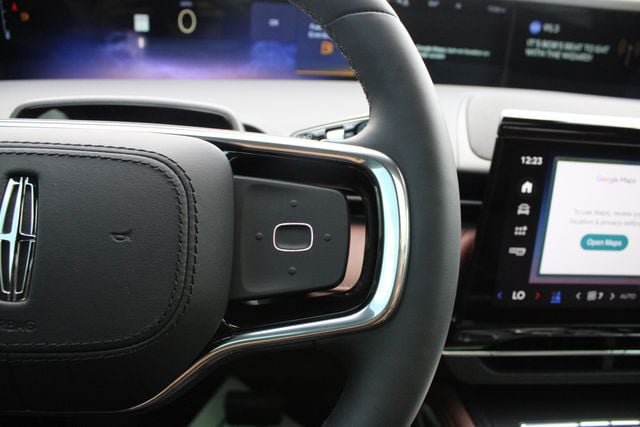 New 2026 Lincoln Nautilus Reserve AWD/4WD image 15