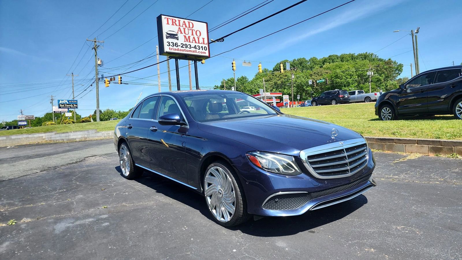 Used 2018 Mercedes-Benz E 300 E 300 4MATIC Sedan 4D image 3