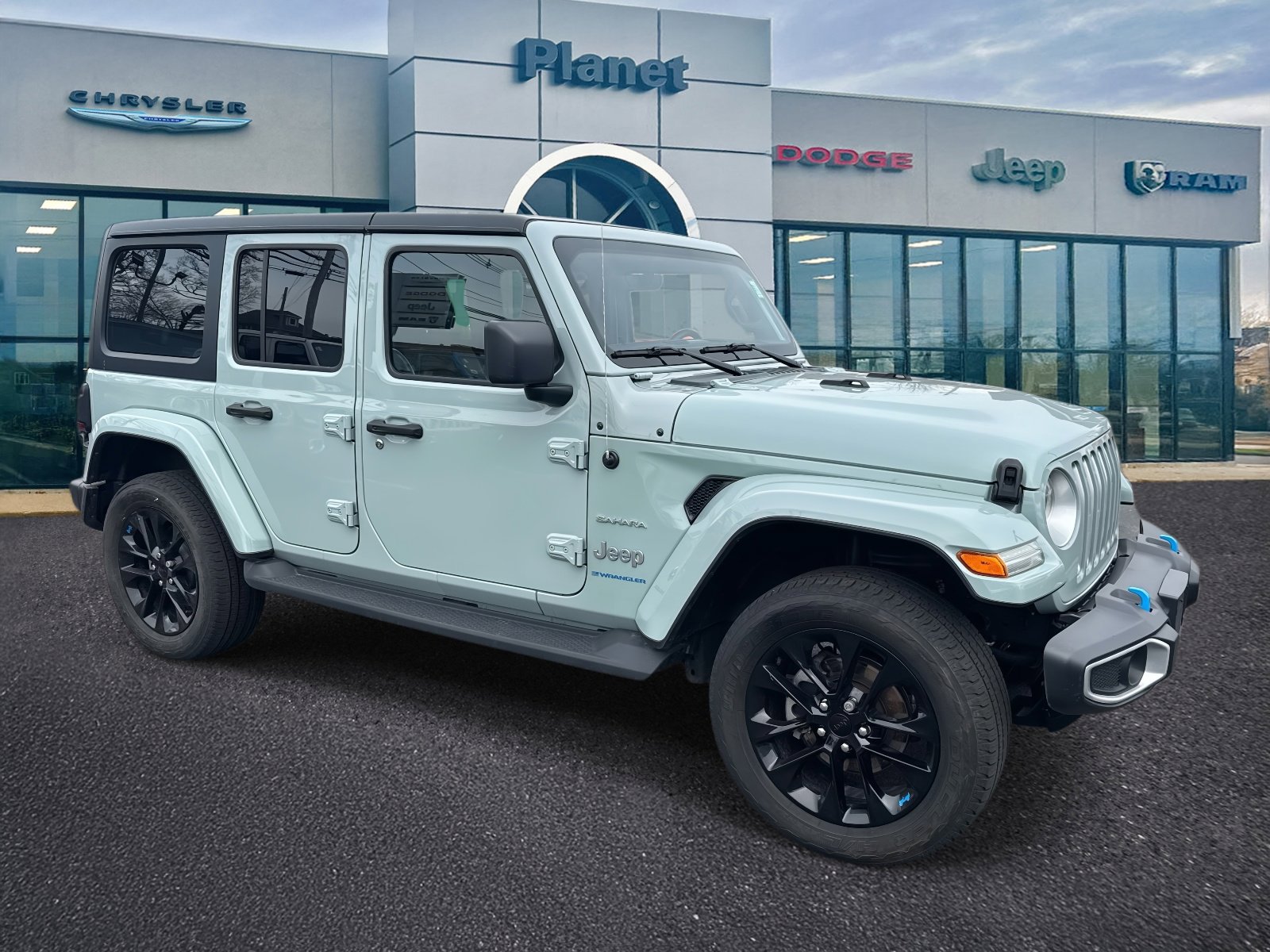 Used 2023 Jeep Wrangler Unlimited Sahara w/ Cold Weather Group