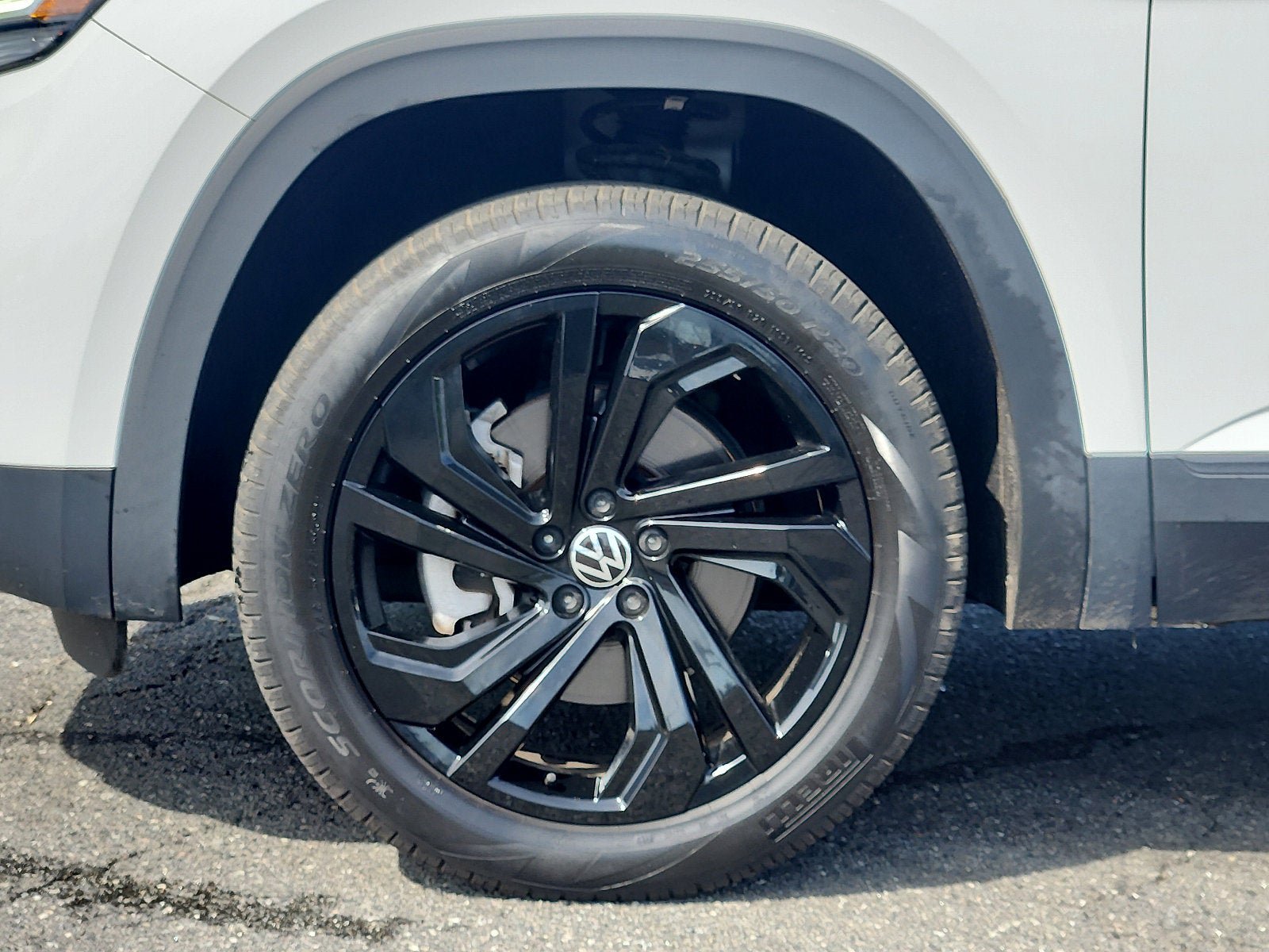 Certified 2023 Volkswagen Atlas SE w/ Panoramic Sunroof Package AWD/4WD image 8