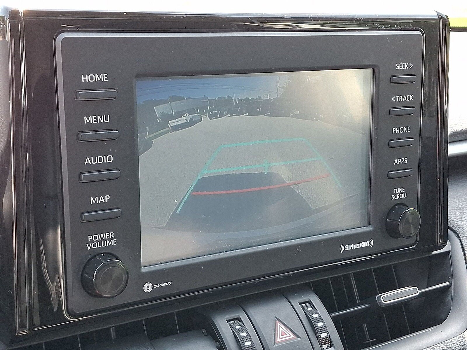 Used 2020 Toyota RAV4 XLE Premium AWD/4WD image 15
