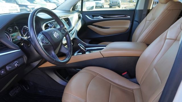 Used 2019 Buick Enclave Essence w/ LPO, Sport Appearance Package image 21