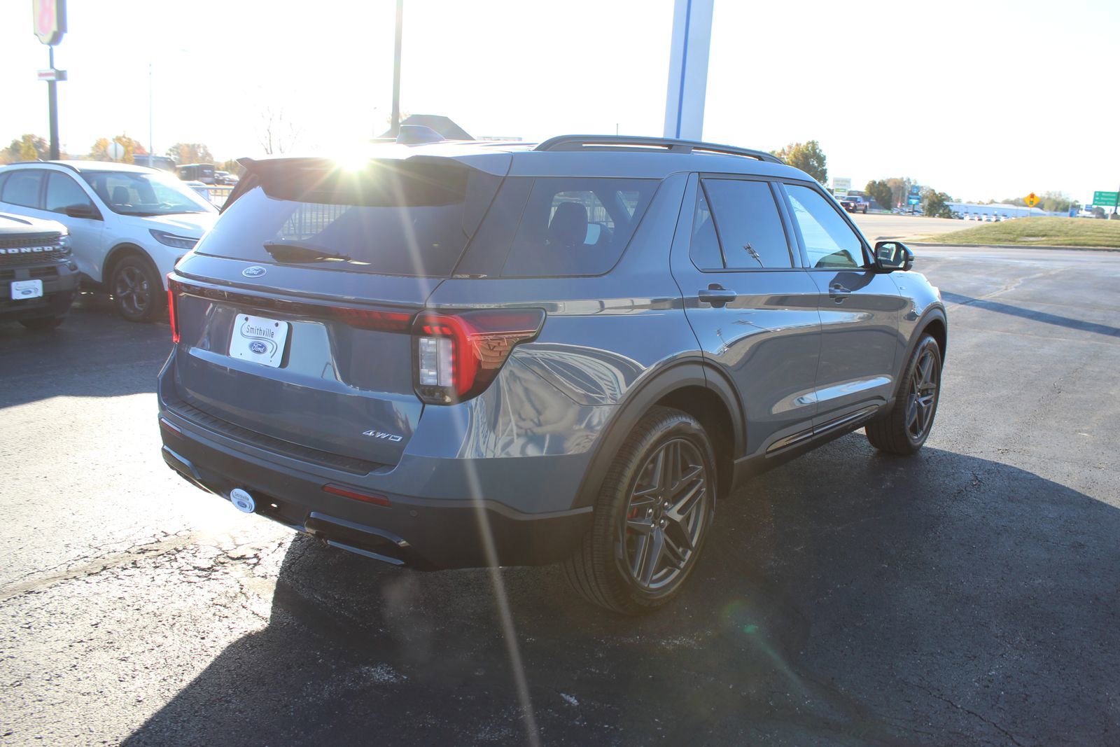 New 2026 Ford Explorer ST-Line w/ ST-Line Street Pack image 5