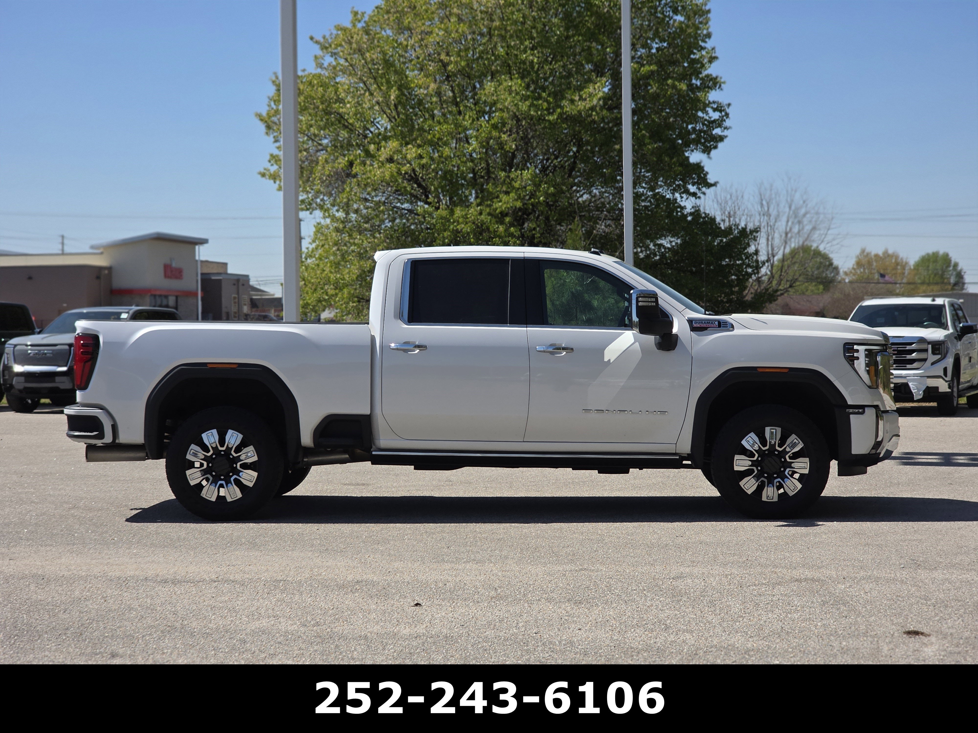Used 2025 GMC Sierra 2500 Denali w/ Denali Reserve Package image 8