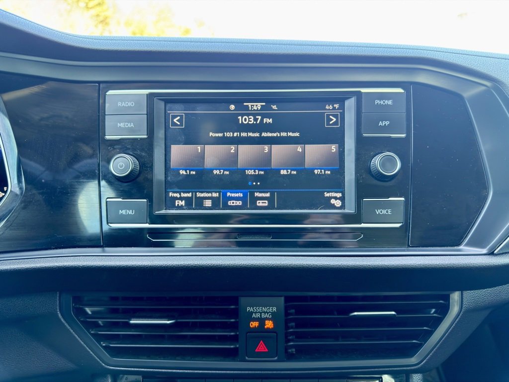 Used 2023 Volkswagen Jetta SE image 22