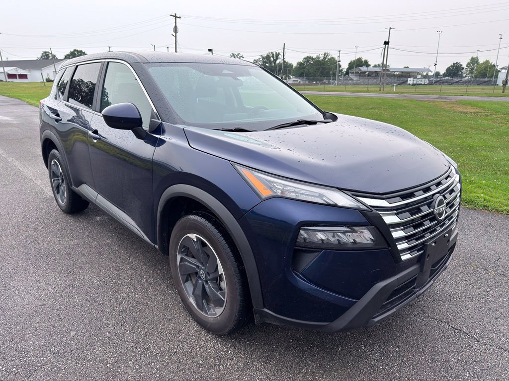 Used 2024 Nissan Rogue SV AWD/4WD image 9