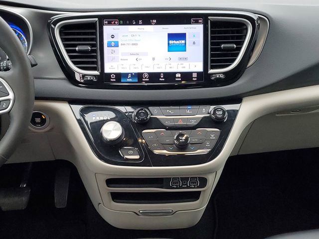 Used 2023 Chrysler Pacifica Touring-L FWD image 26