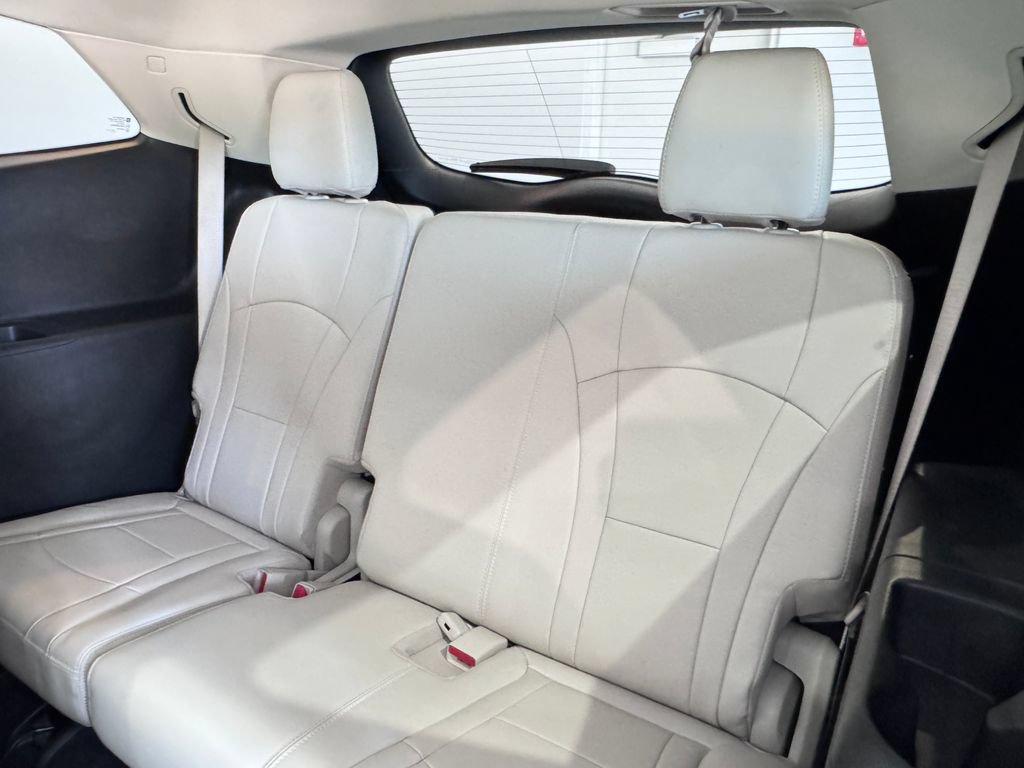 Certified 2023 Buick Enclave Essence w/ Experience Buick Package AWD/4WD image 11