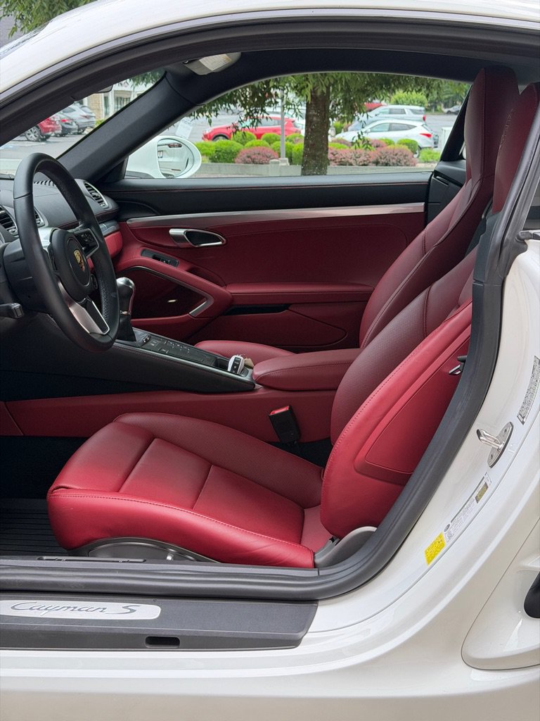 Used 2024 Porsche 718 Cayman S RWD image 20