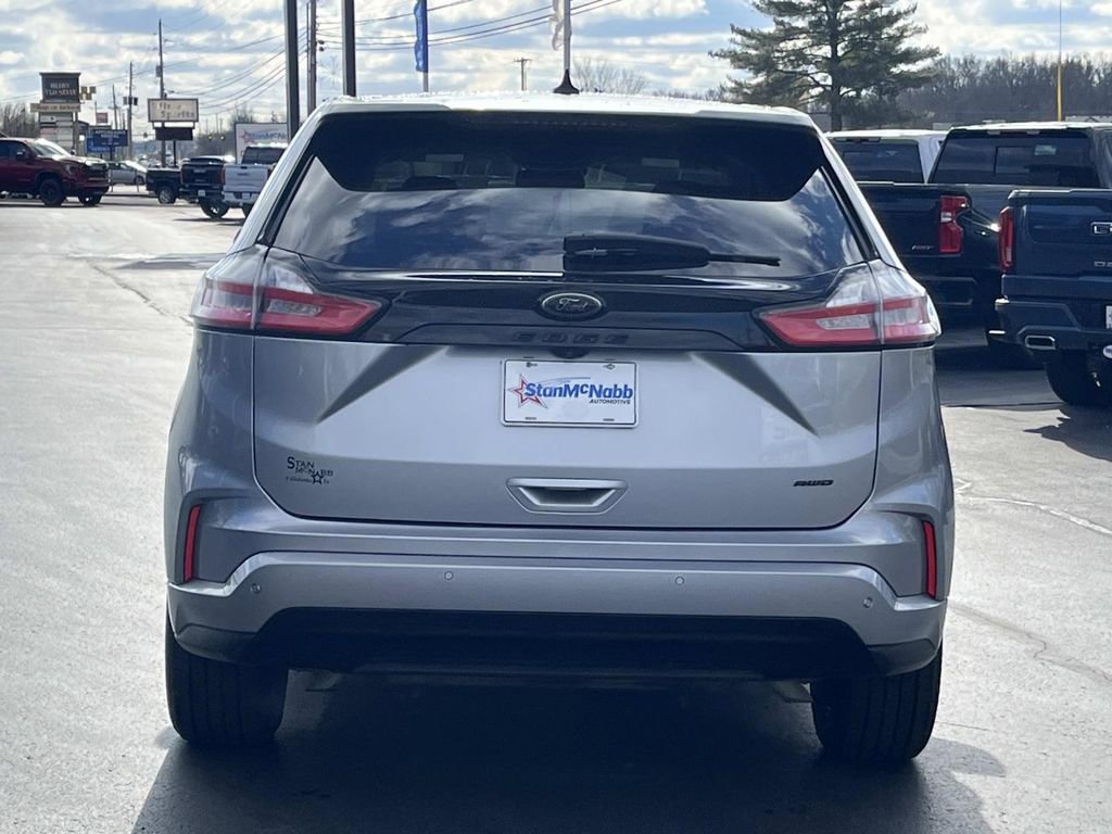 Used 2022 Ford Edge SE w/ Black Appearance Package image 6