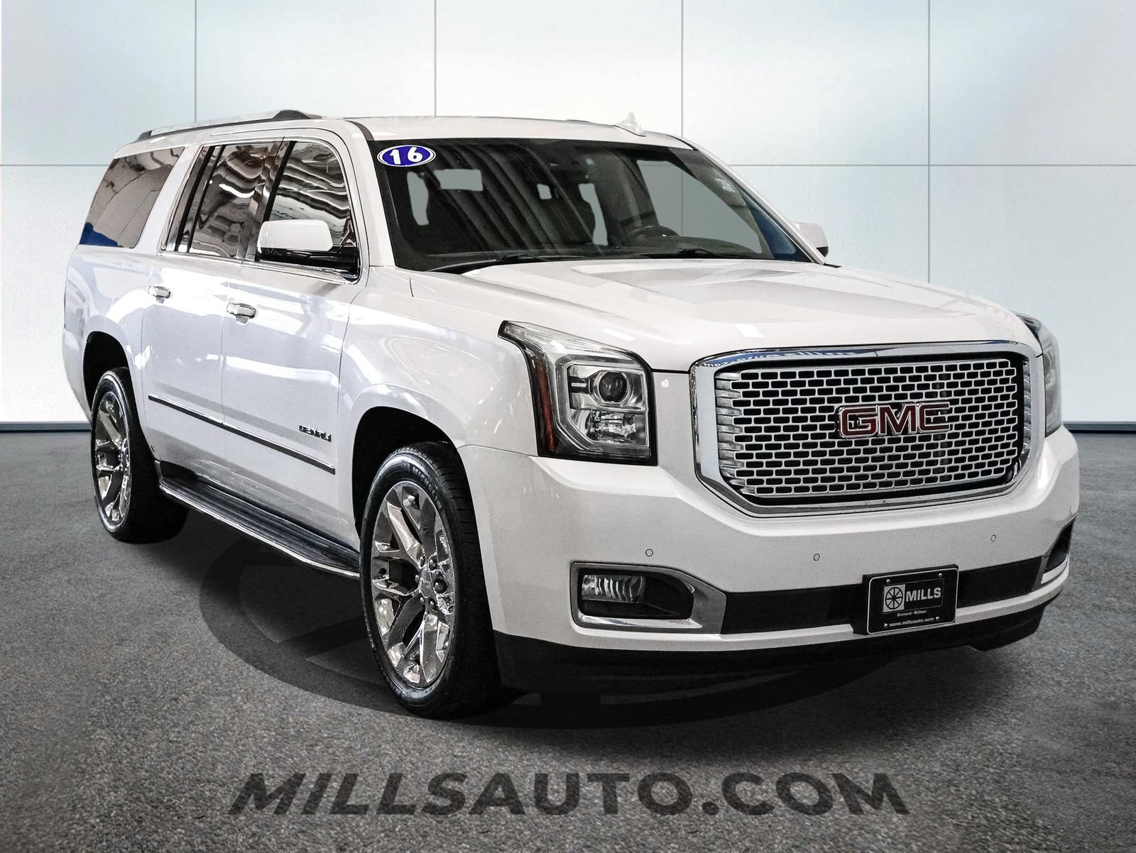 Used 2016 GMC Yukon XL Denali AWD/4WD image 12