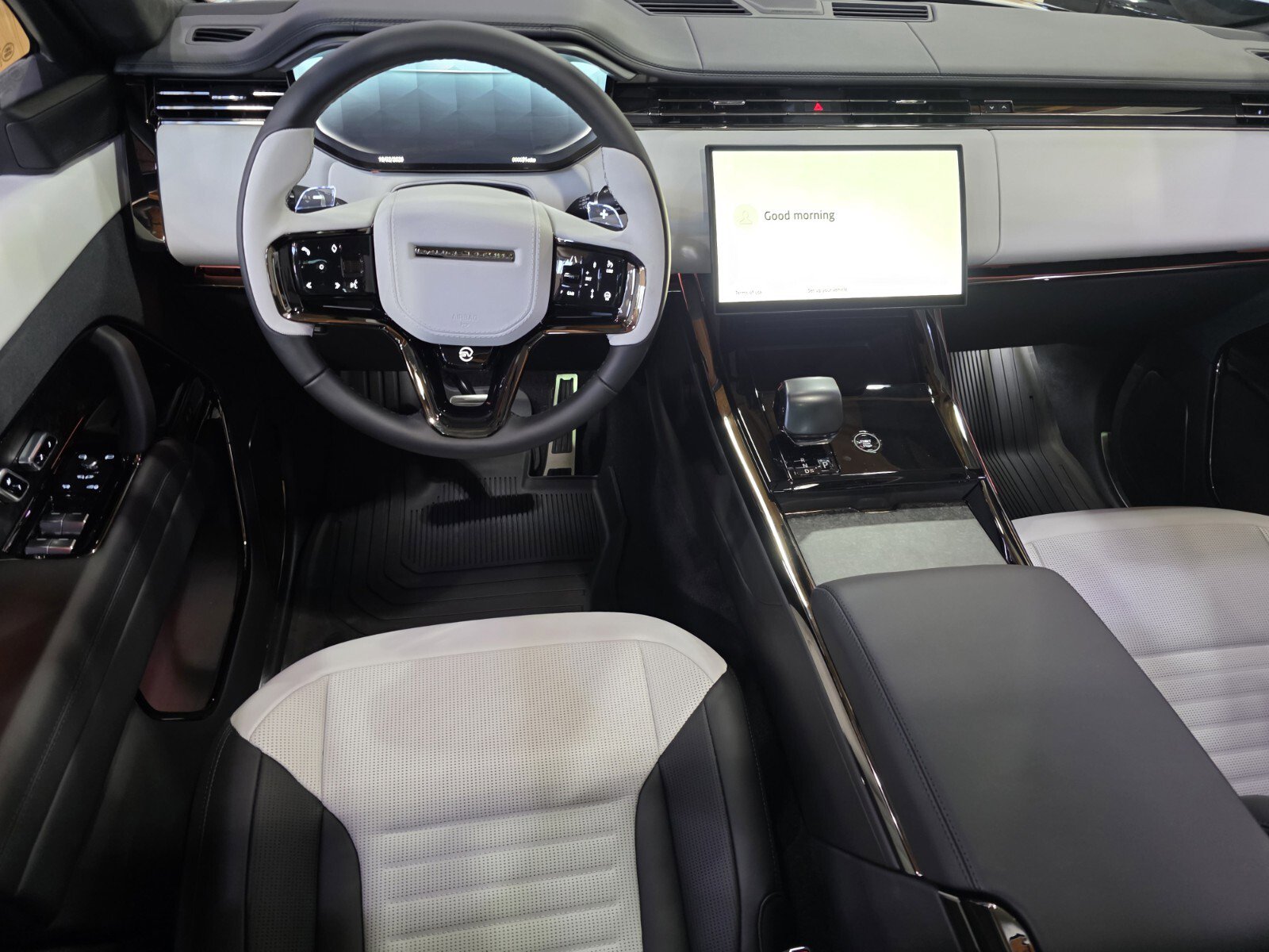 New 2026 Land Rover Range Rover Sport SV image 4