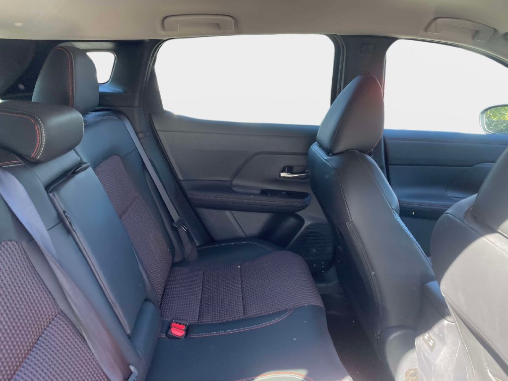 Used 2025 Nissan Kicks SR FWD image 12